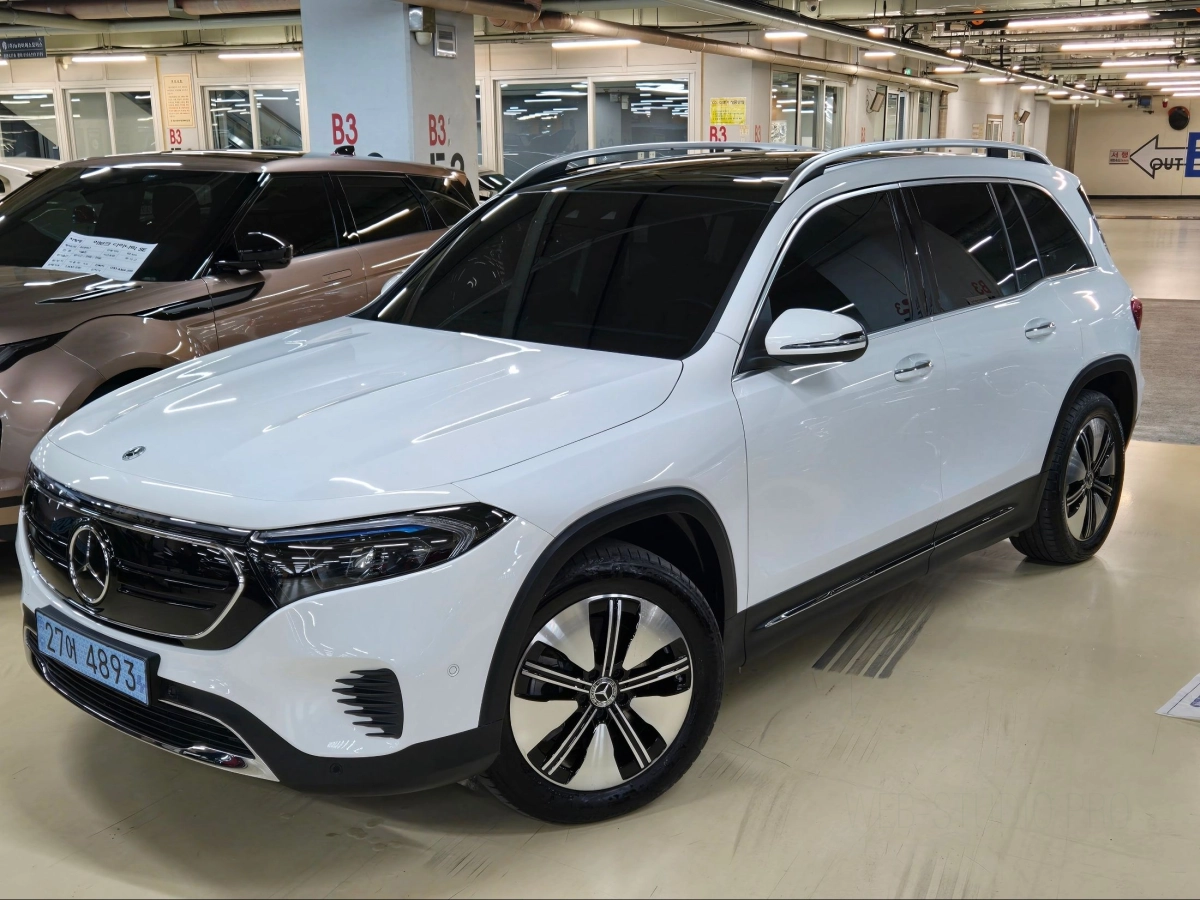 MERCEDES BENZ EQB X243  2024