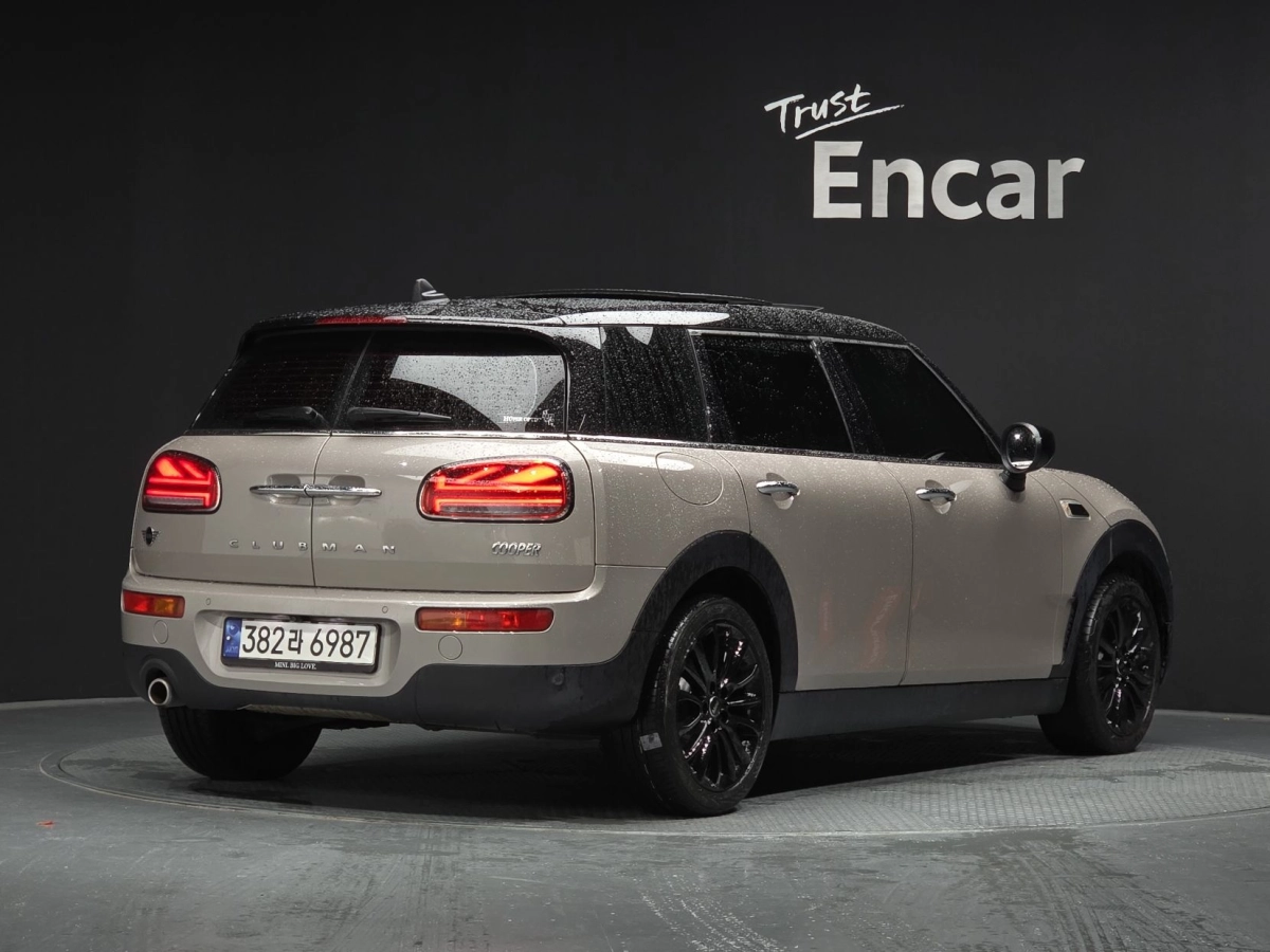 MINI CLUBMAN COOPER