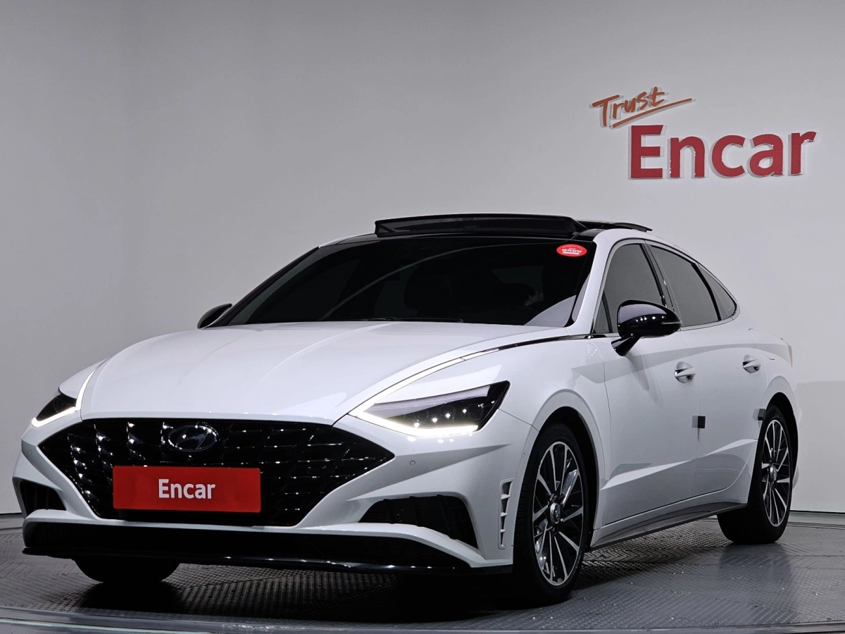 HYUNDAI SONATA DN8  2021