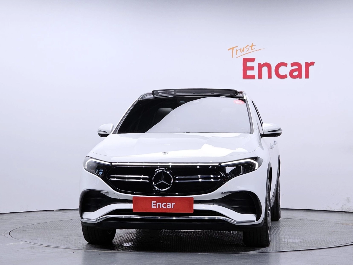 MERCEDES BENZ EQA H243