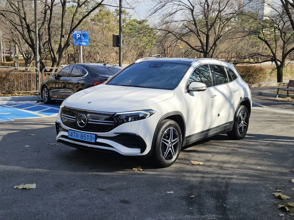 MERCEDES BENZ EQA H243