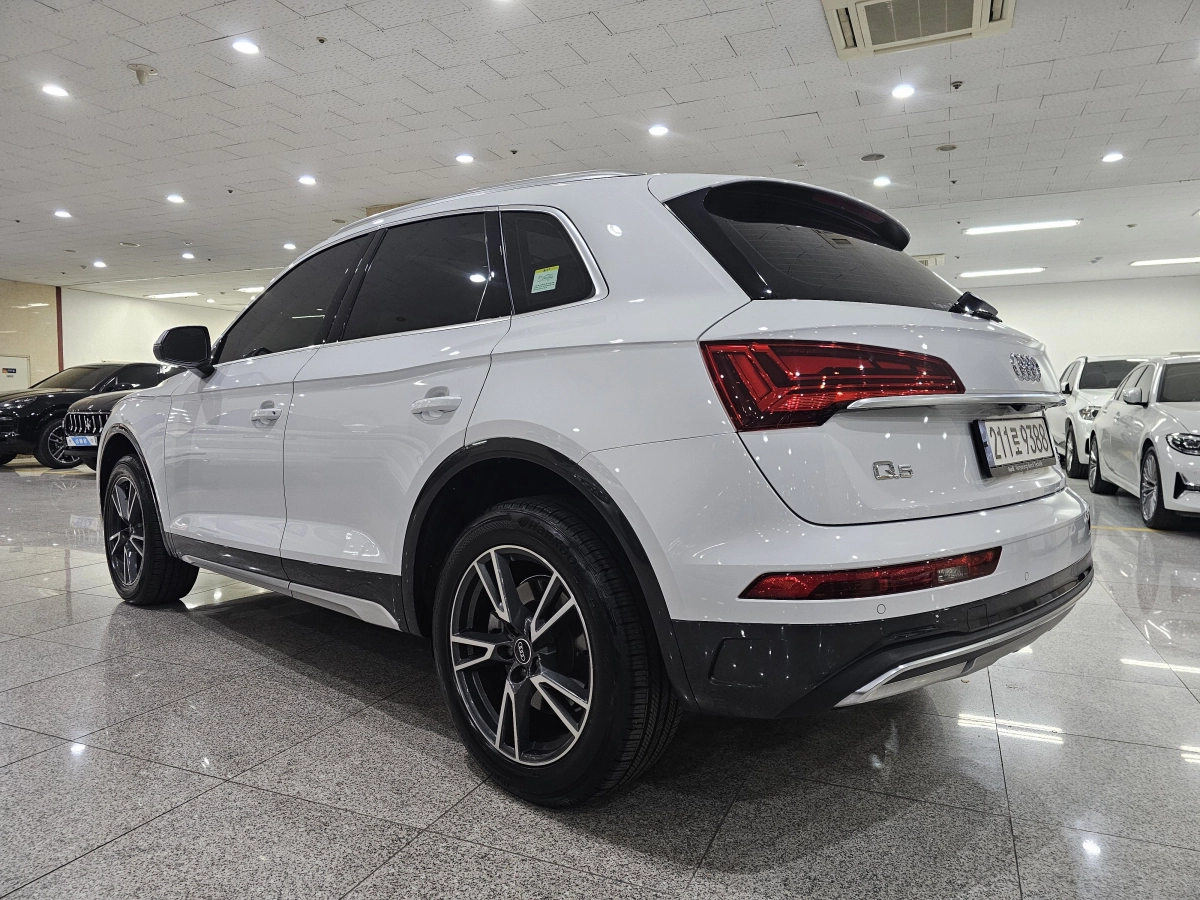AUDI Q5 FY