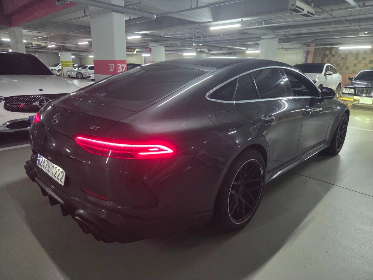 MERCEDES BENZ AMG GT