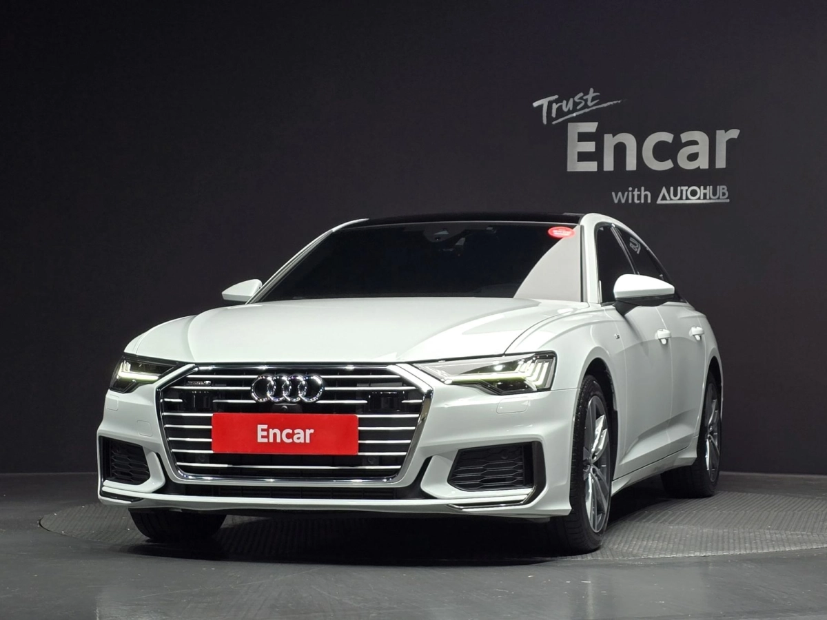 AUDI A6 C8