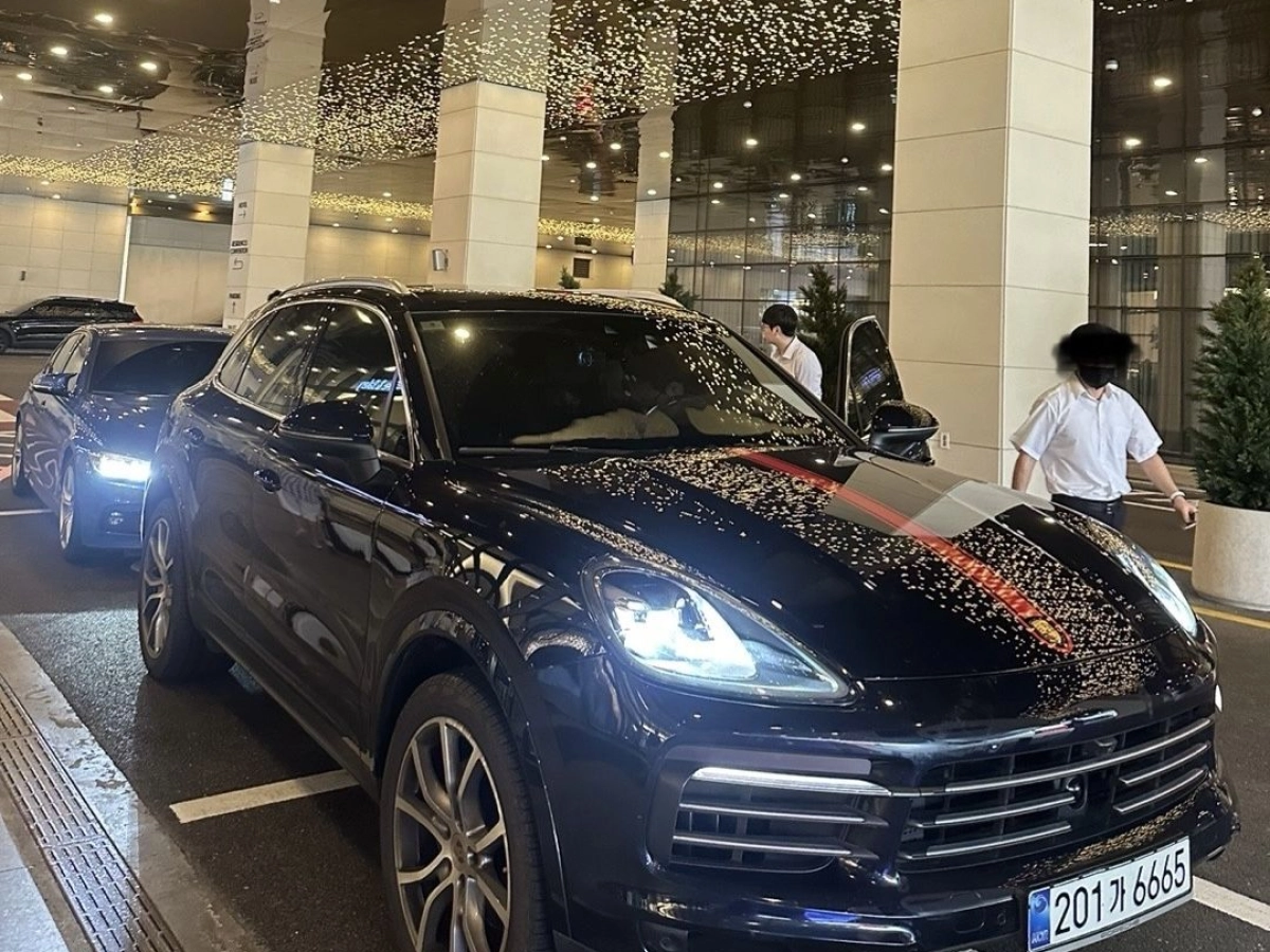 PORSCHE CAYENNE PO536