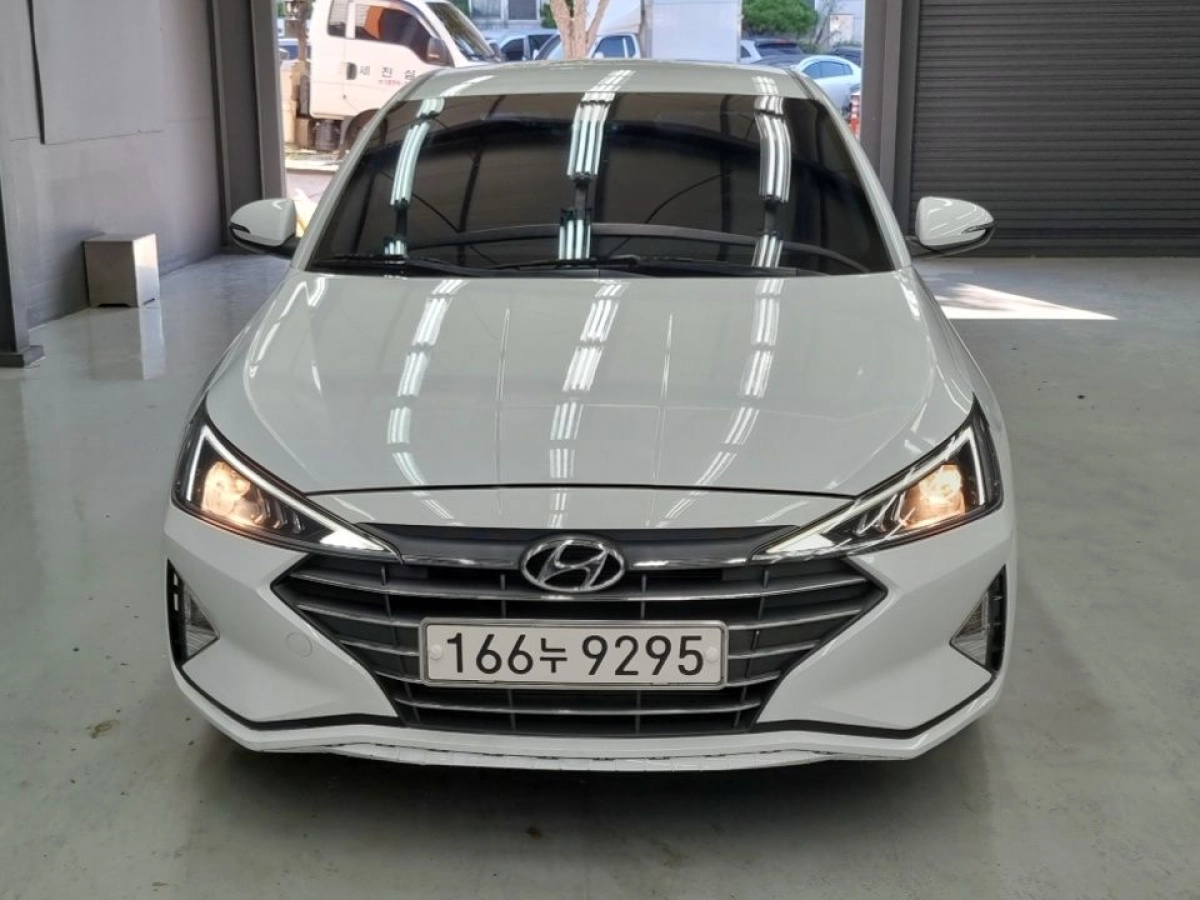 HYUNDAI AVANTE AD