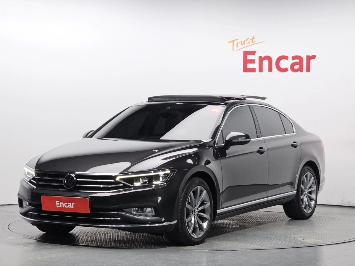 VOLKSWAGEN PASSAT GT B8