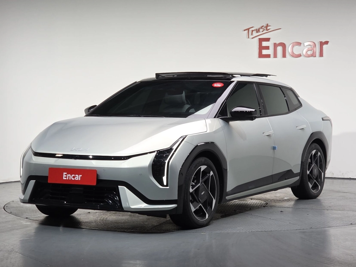KIA EV4