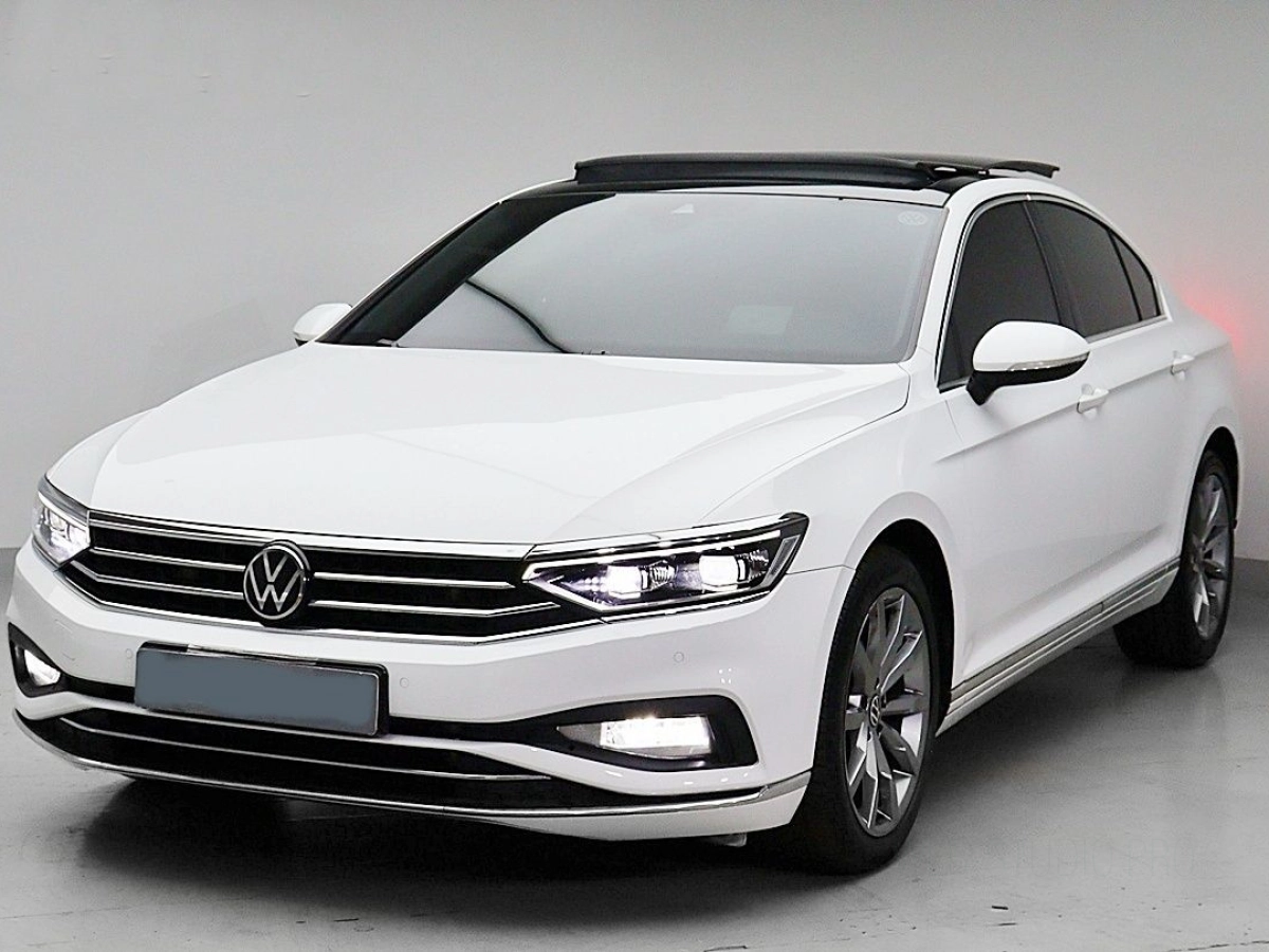 VOLKSWAGEN PASSAT GT B8