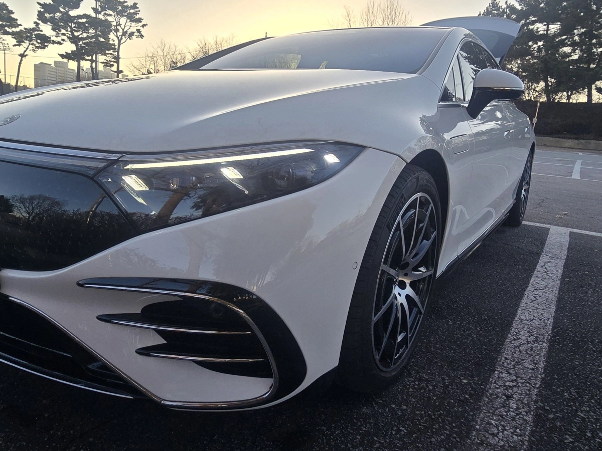 MERCEDES BENZ EQS V297  2023