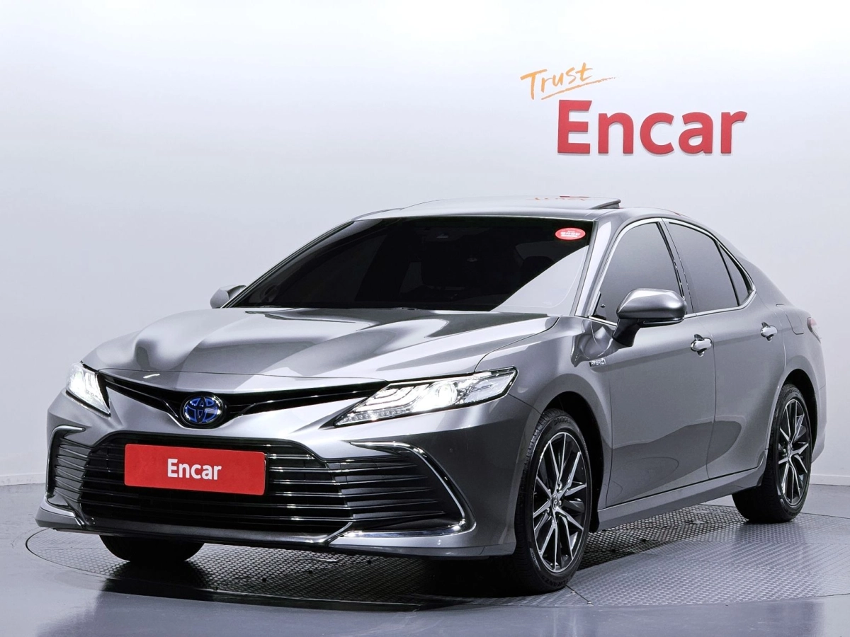 TOYOTA CAMRY XV70 2024