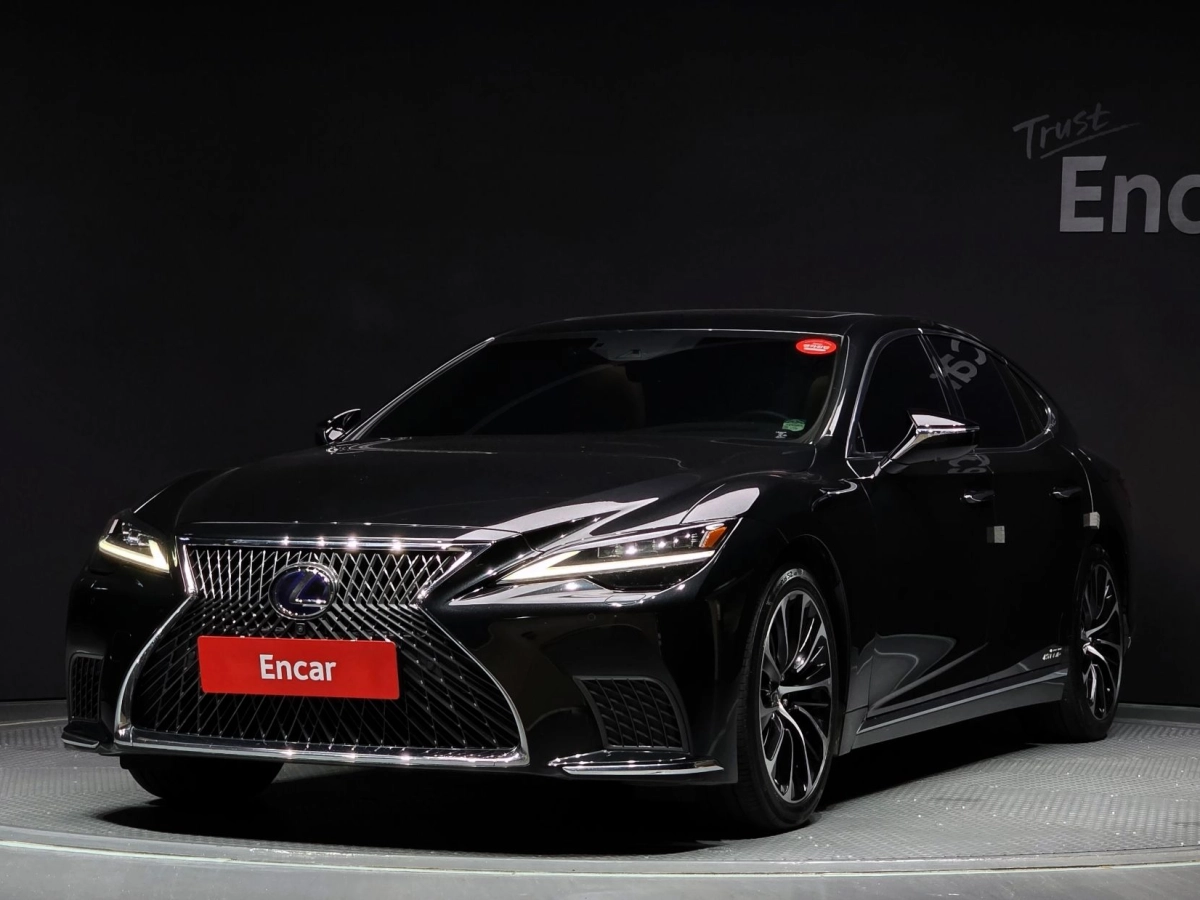 LEXUS LS500H  2022
