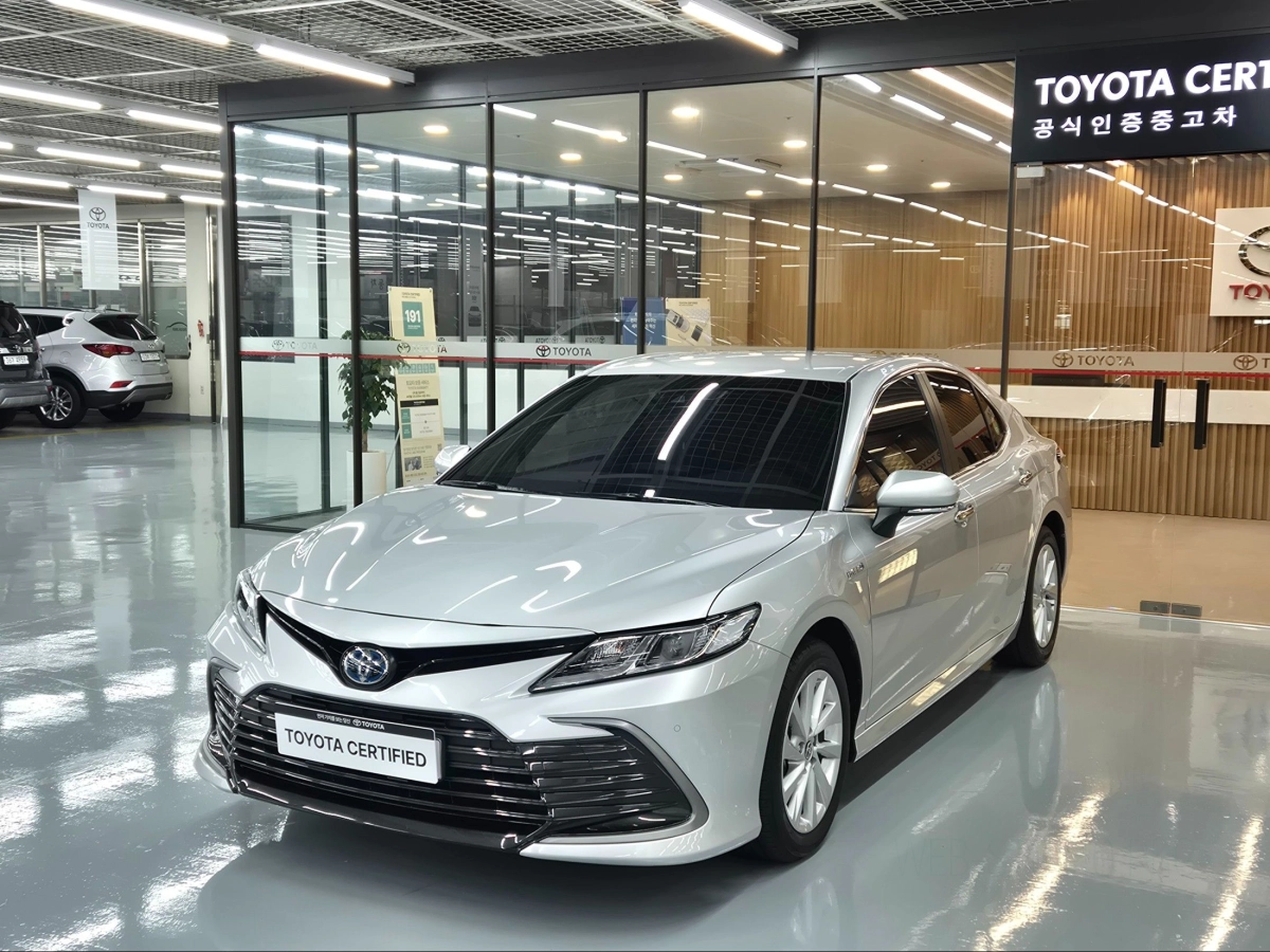 TOYOTA CAMRY XV70 2023
