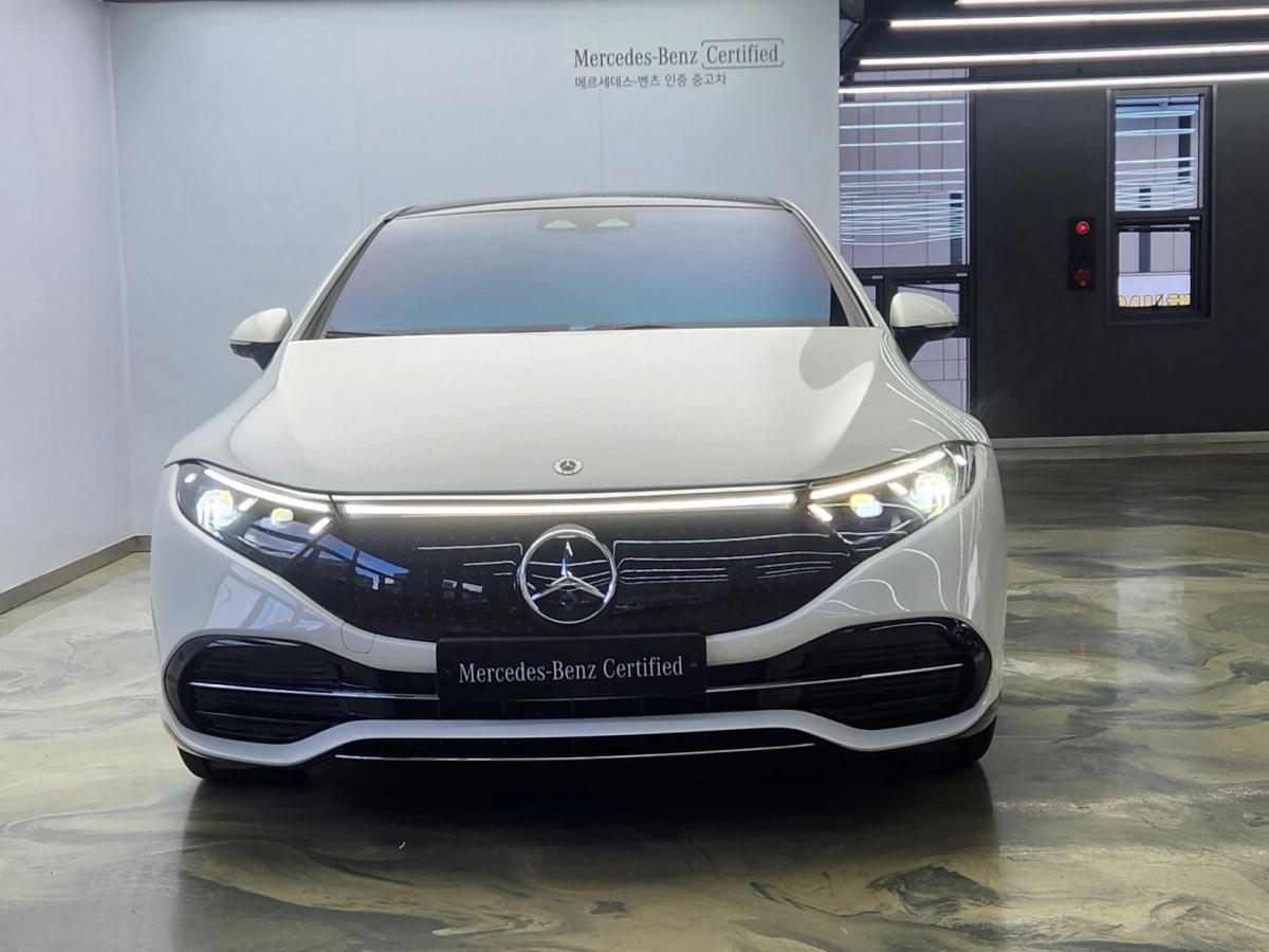 MERCEDES BENZ EQS V297