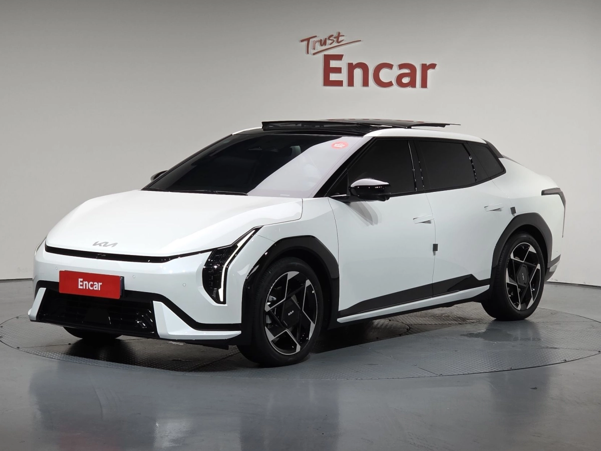 KIA EV4