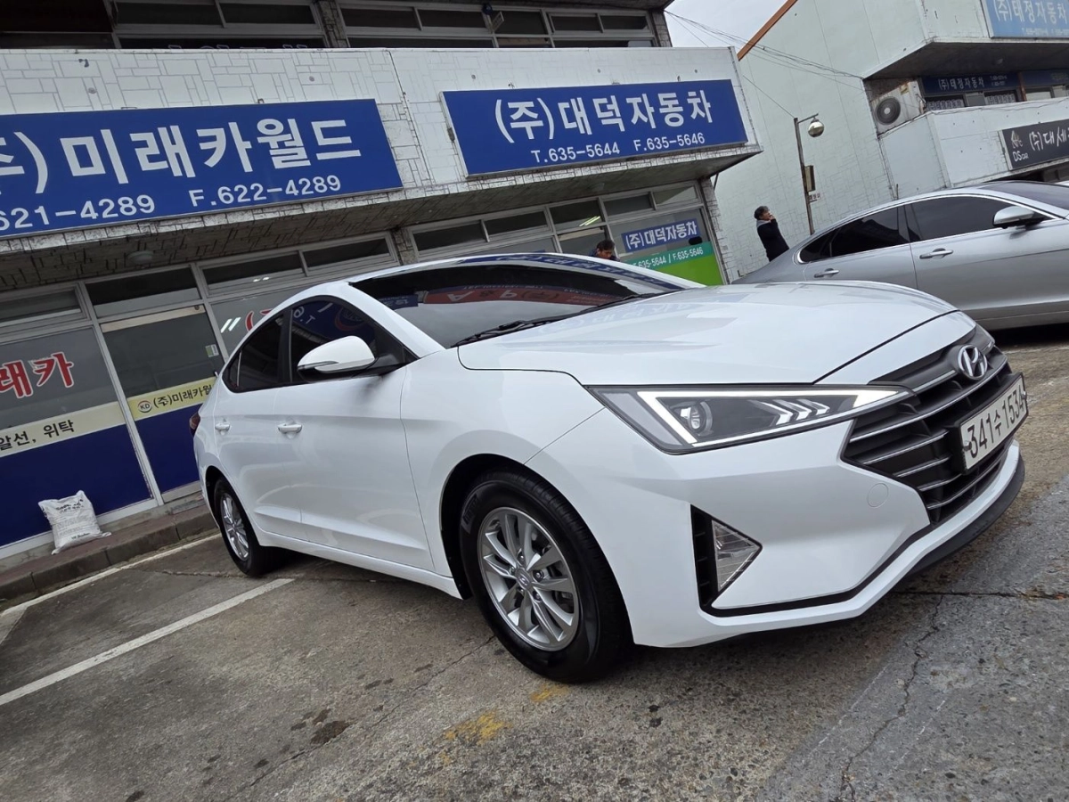 HYUNDAI AVANTE AD