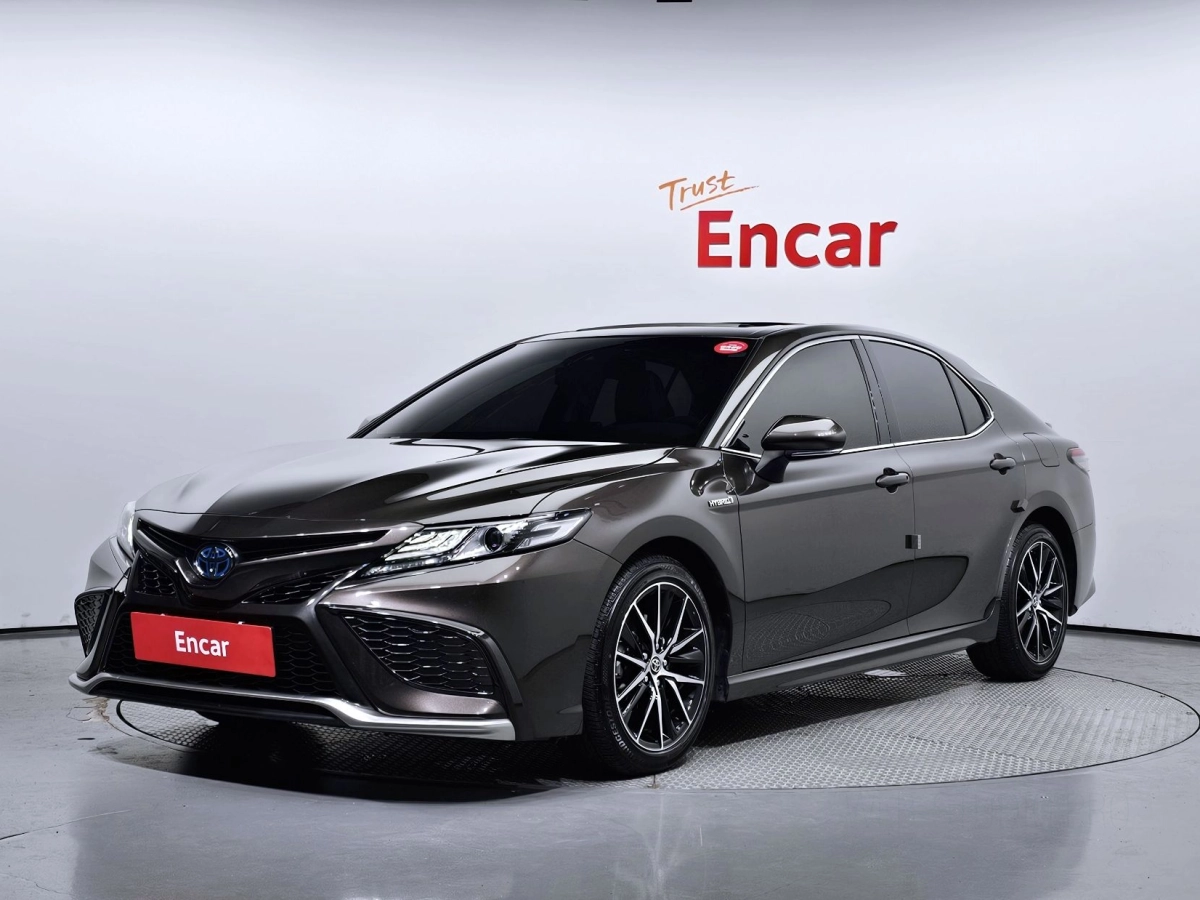 TOYOTA CAMRY XV70 2023