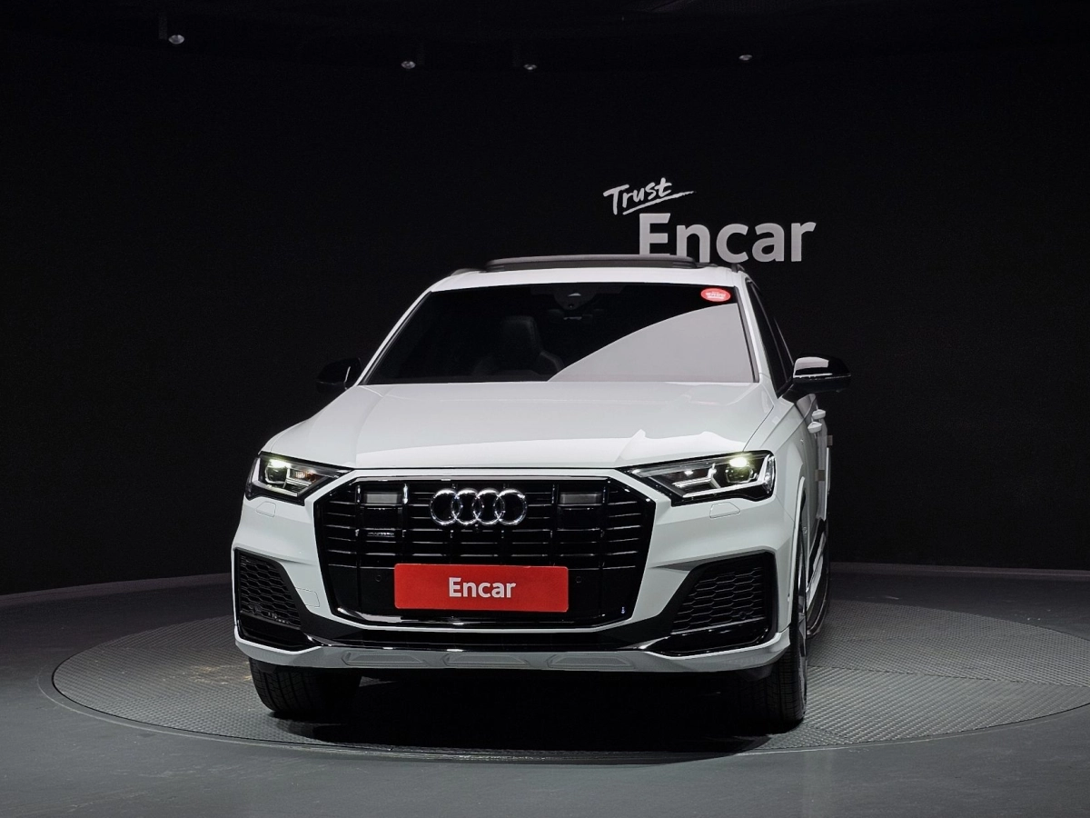 AUDI Q7 4M