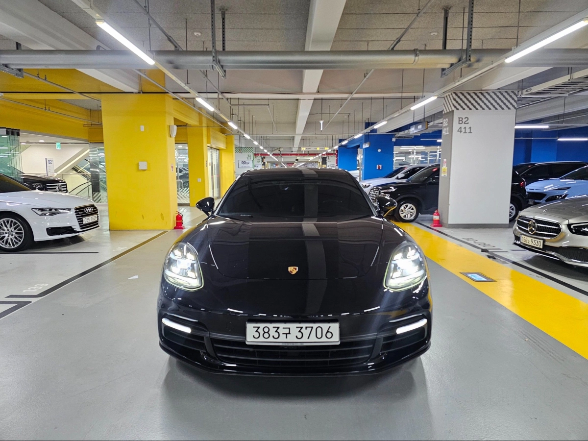 PORSCHE PANAMERA 971