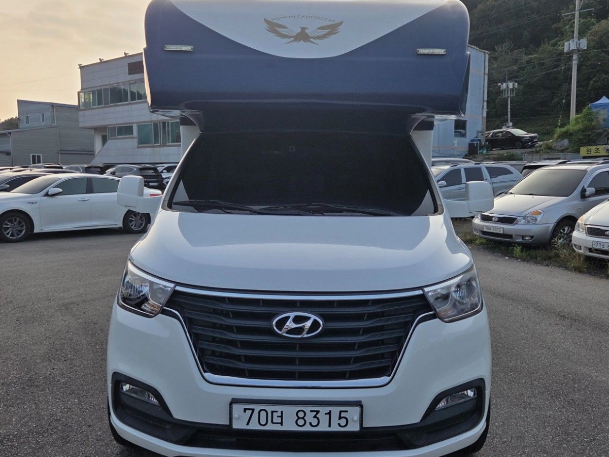 HYUNDAI STAREX GRAND