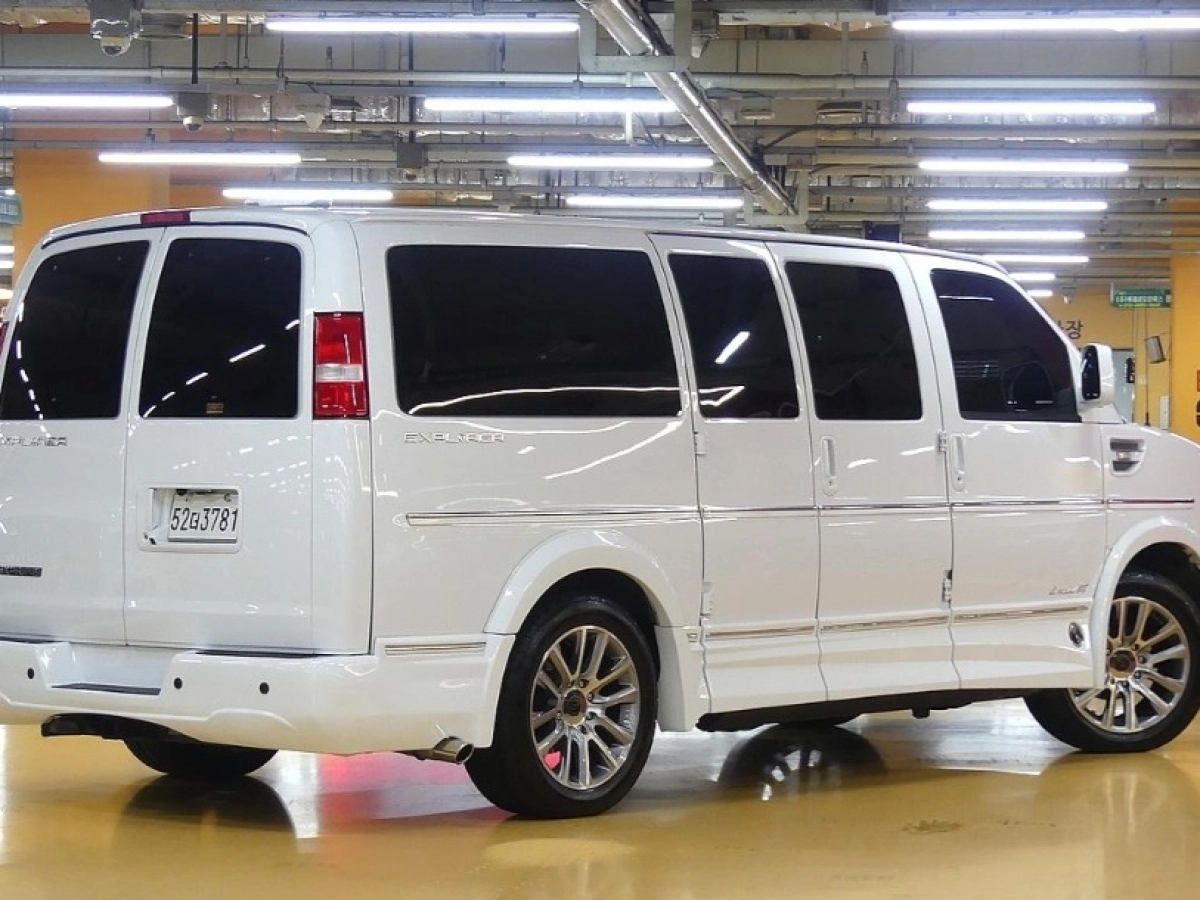 CHEVROLET EXPRESS VAN