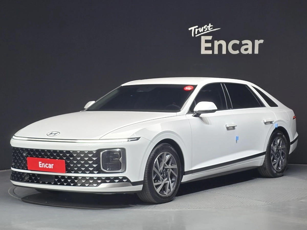 HYUNDAI GRANDEUR HYBRID GN7  2023