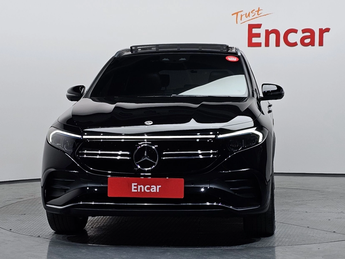 MERCEDES BENZ EQA H243