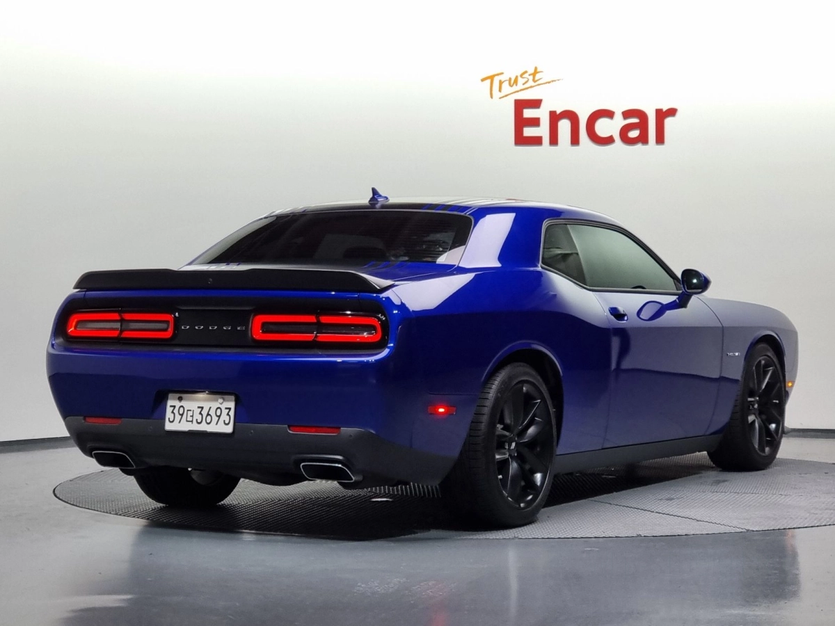 DODGE CHALLENGER