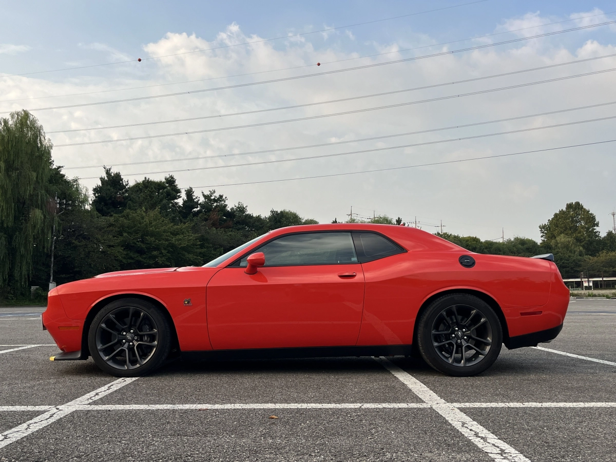 DODGE CHALLENGER