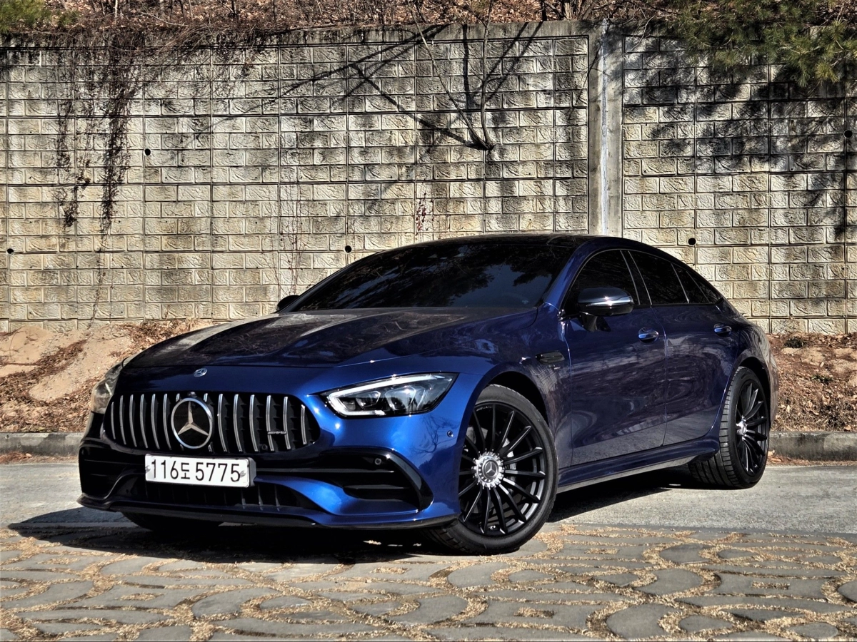 MERCEDES BENZ AMG GT