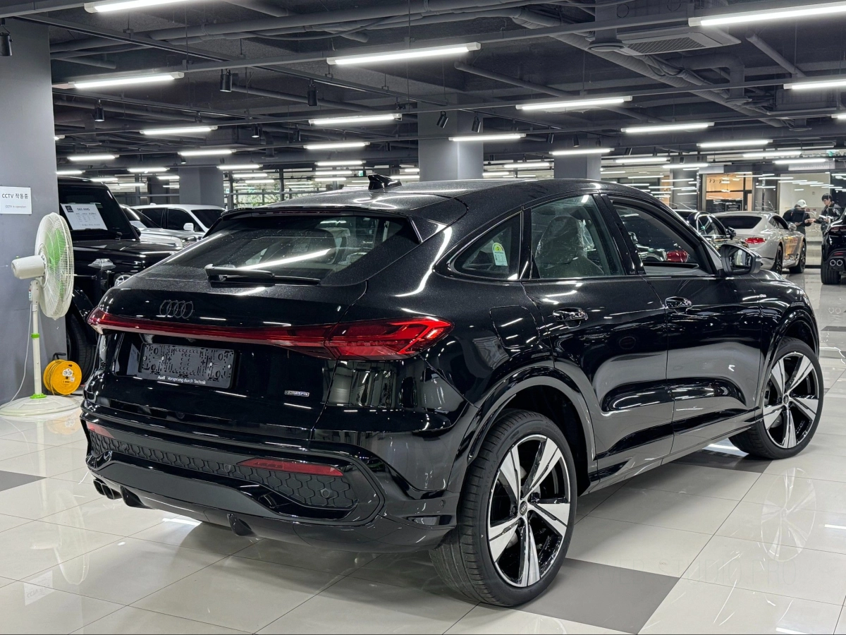 AUDI Q5 80A