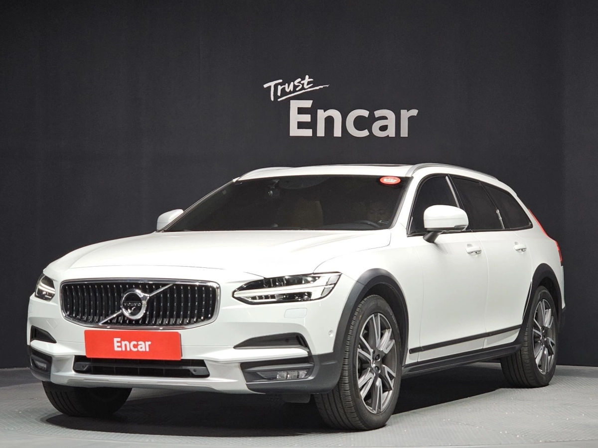 VOLVO V90 CROSS COUNTRY  2019