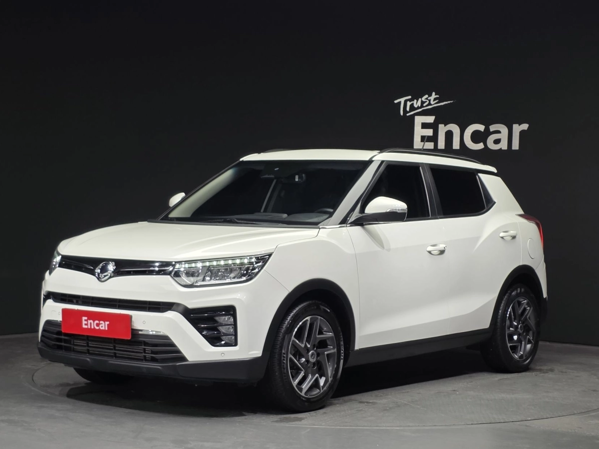 SSANGYONG TIVOLI VERY NEW