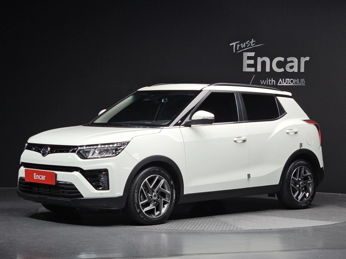 SSANGYONG TIVOLI VERY NEW