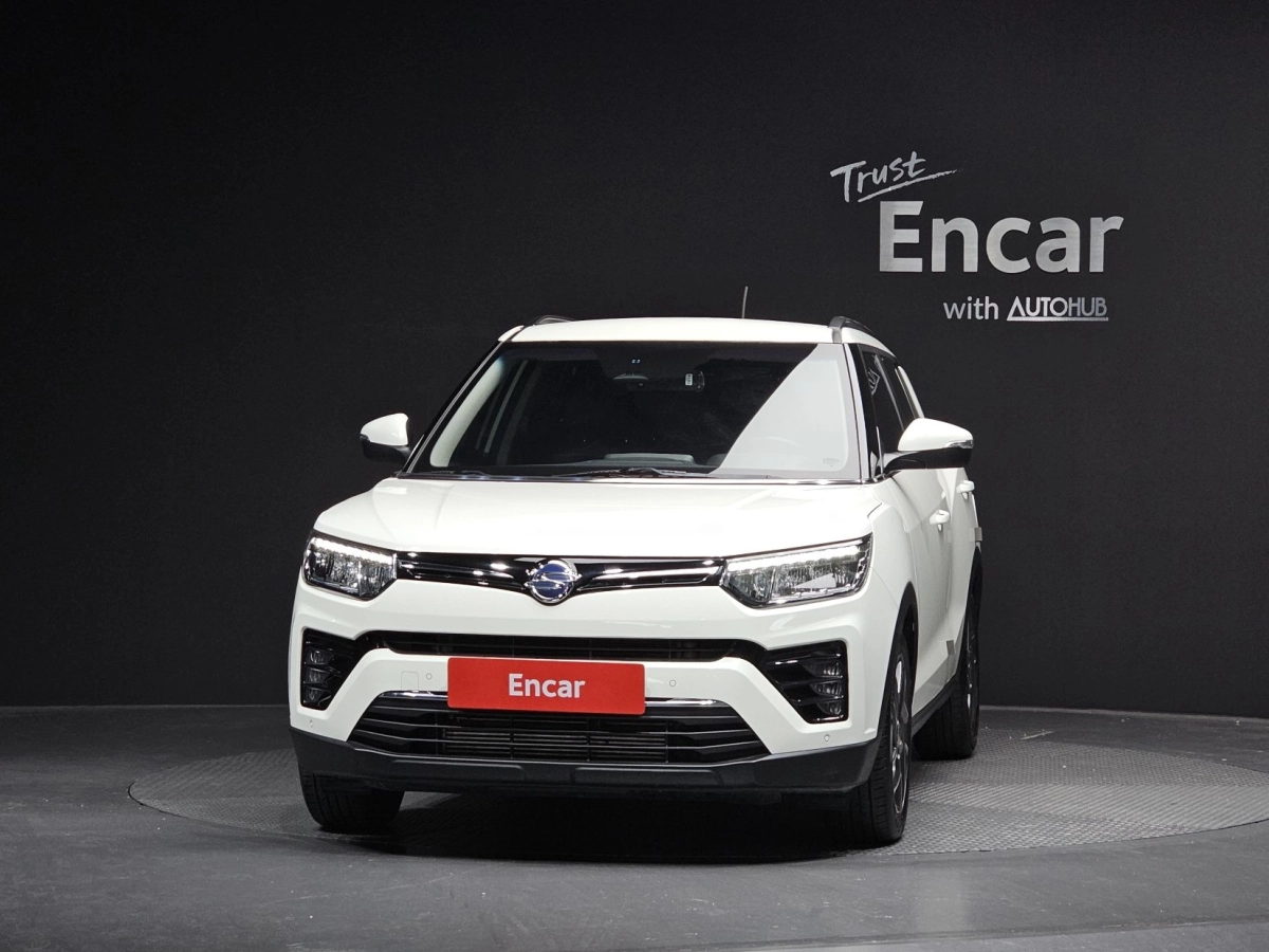 SSANGYONG TIVOLI VERY NEW