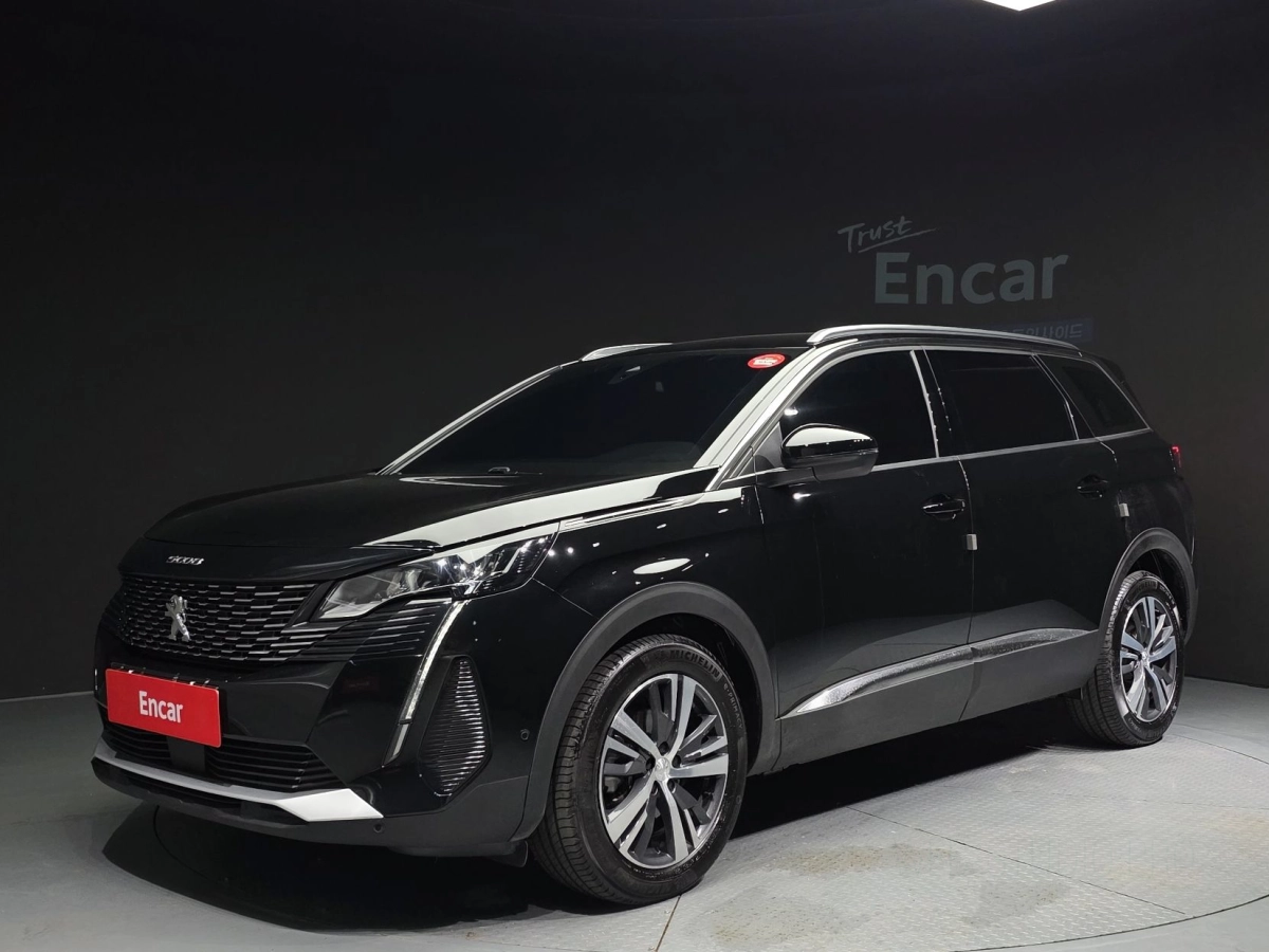 PEUGEOT 5008  2024