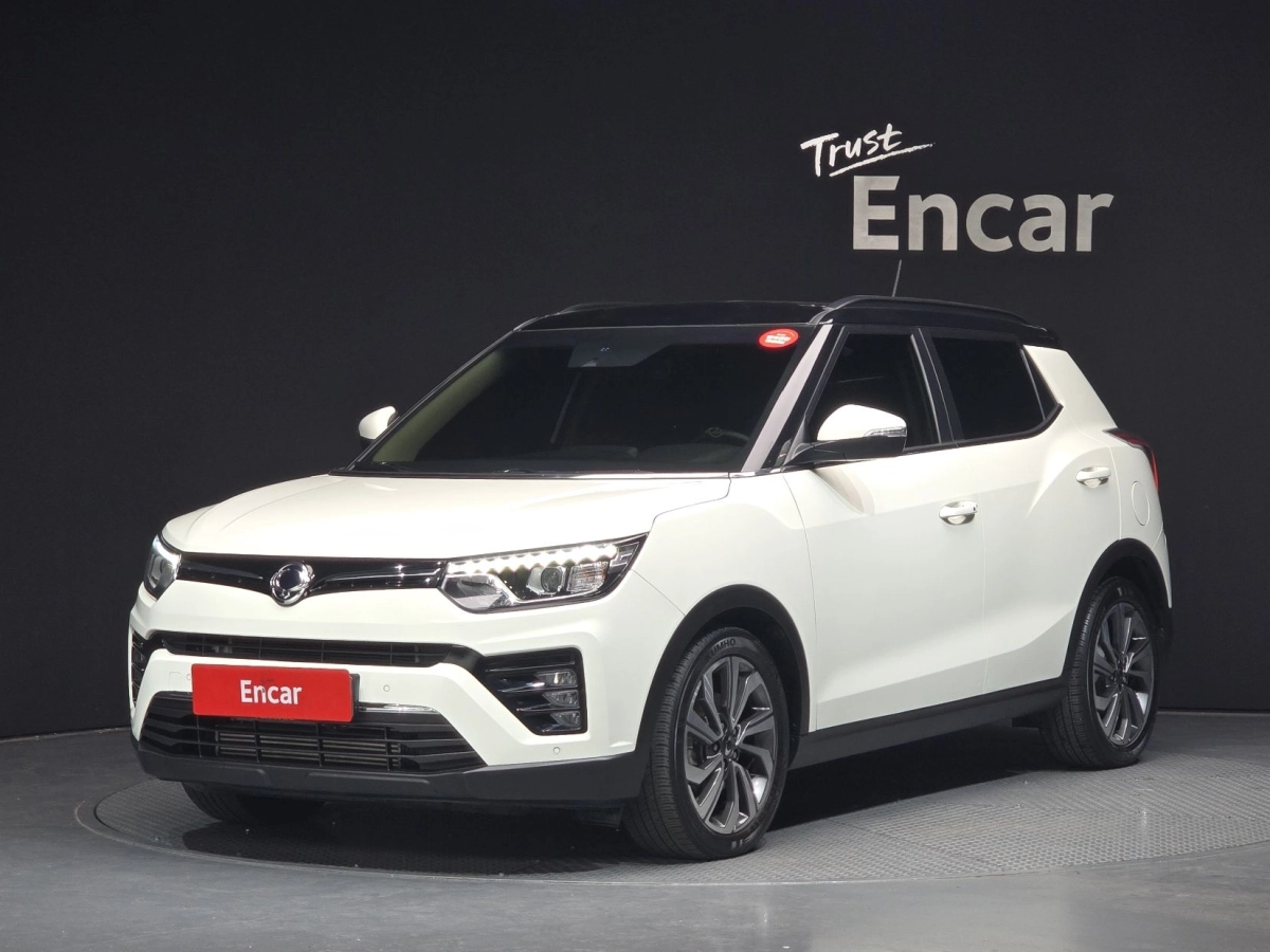 SSANGYONG TIVOLI VERY NEW