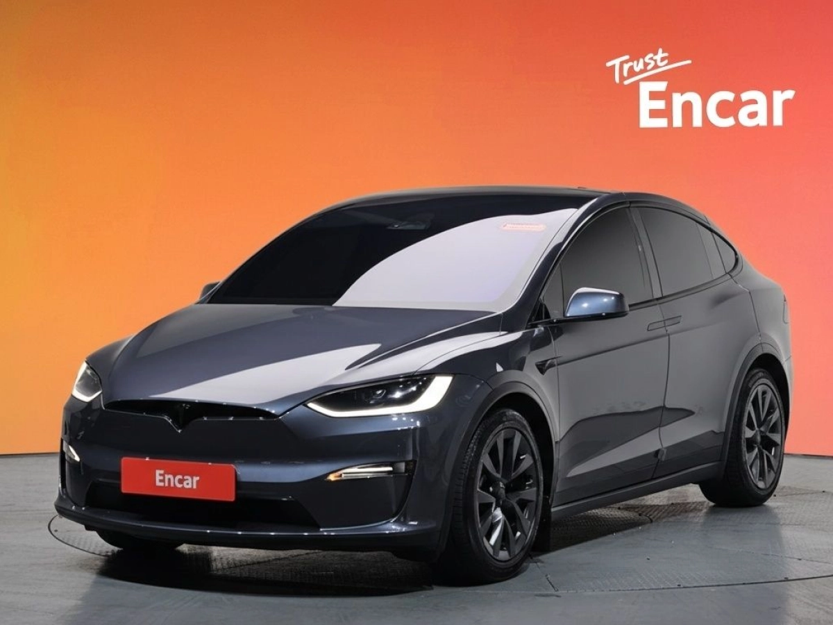 TESLA MODEL X