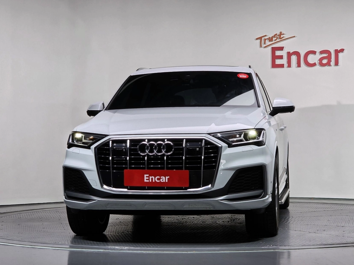 AUDI Q7 4M