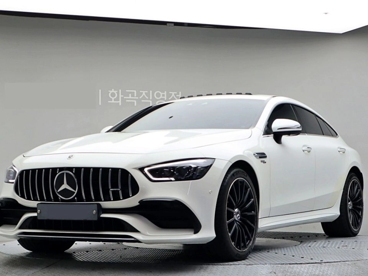 MERCEDES BENZ AMG GT