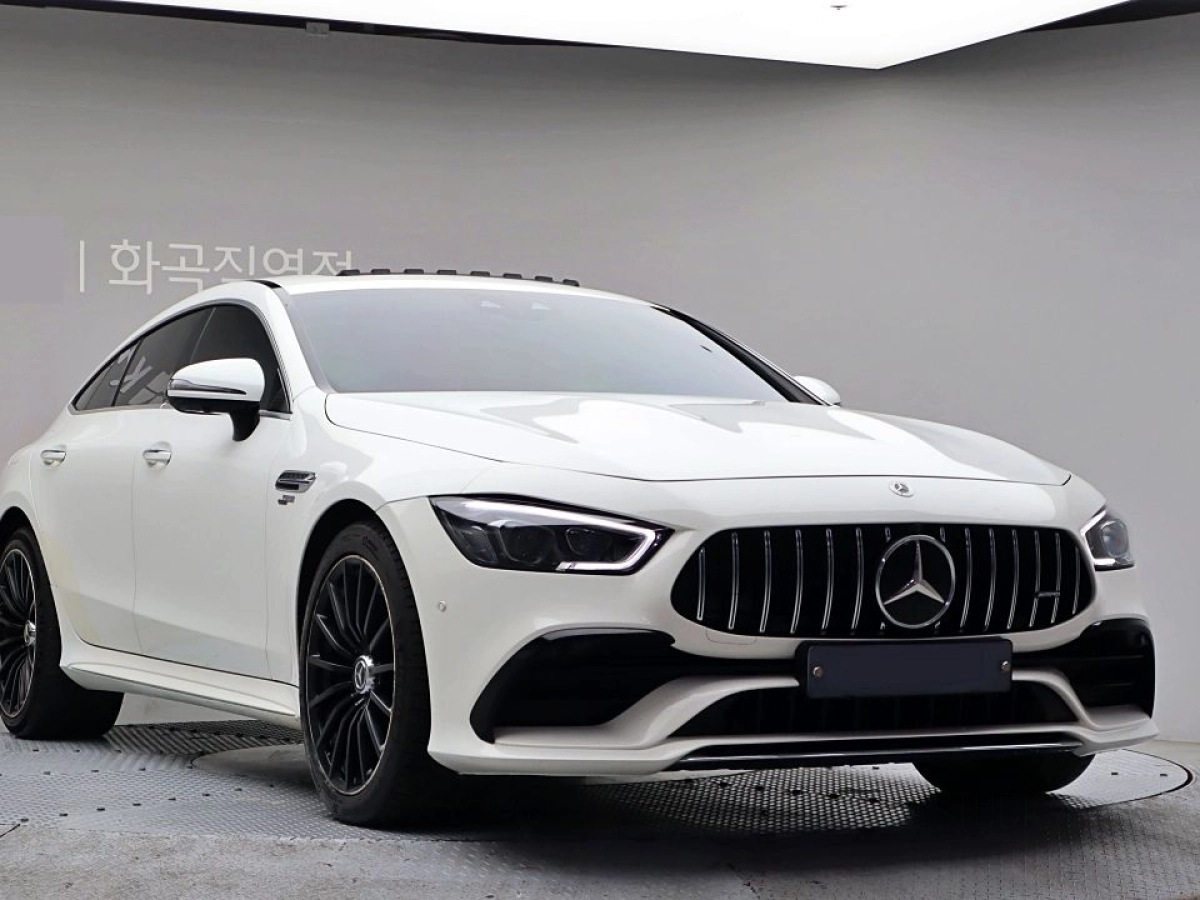 MERCEDES BENZ AMG GT