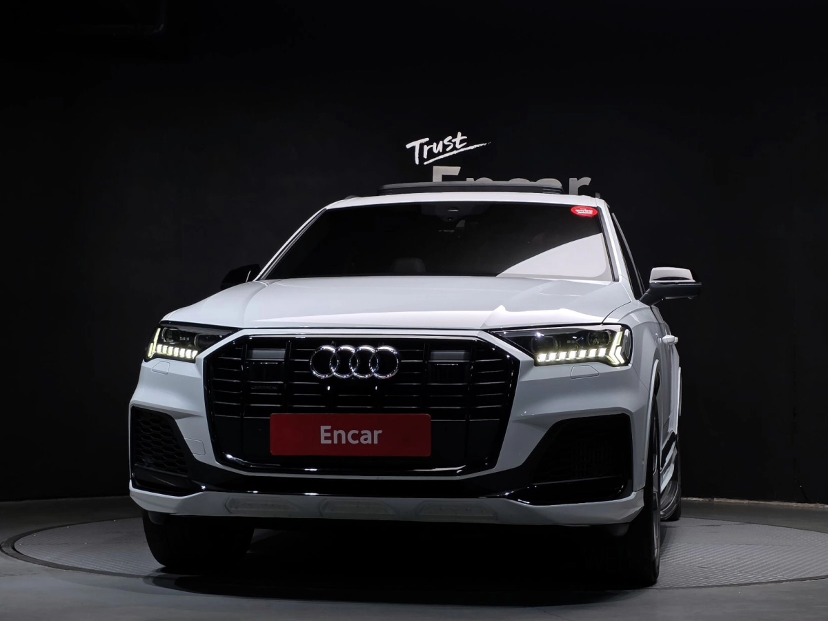 AUDI Q7 4M
