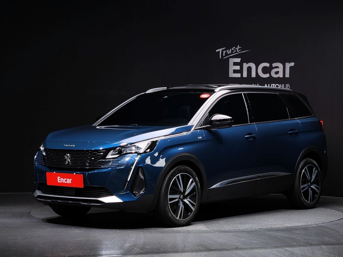PEUGEOT 5008  2023