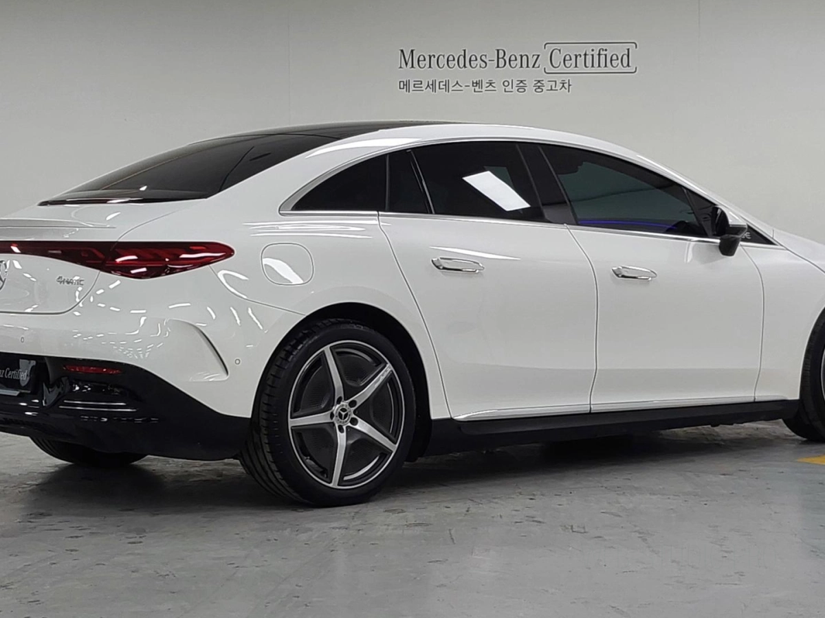 MERCEDES BENZ EQE V295