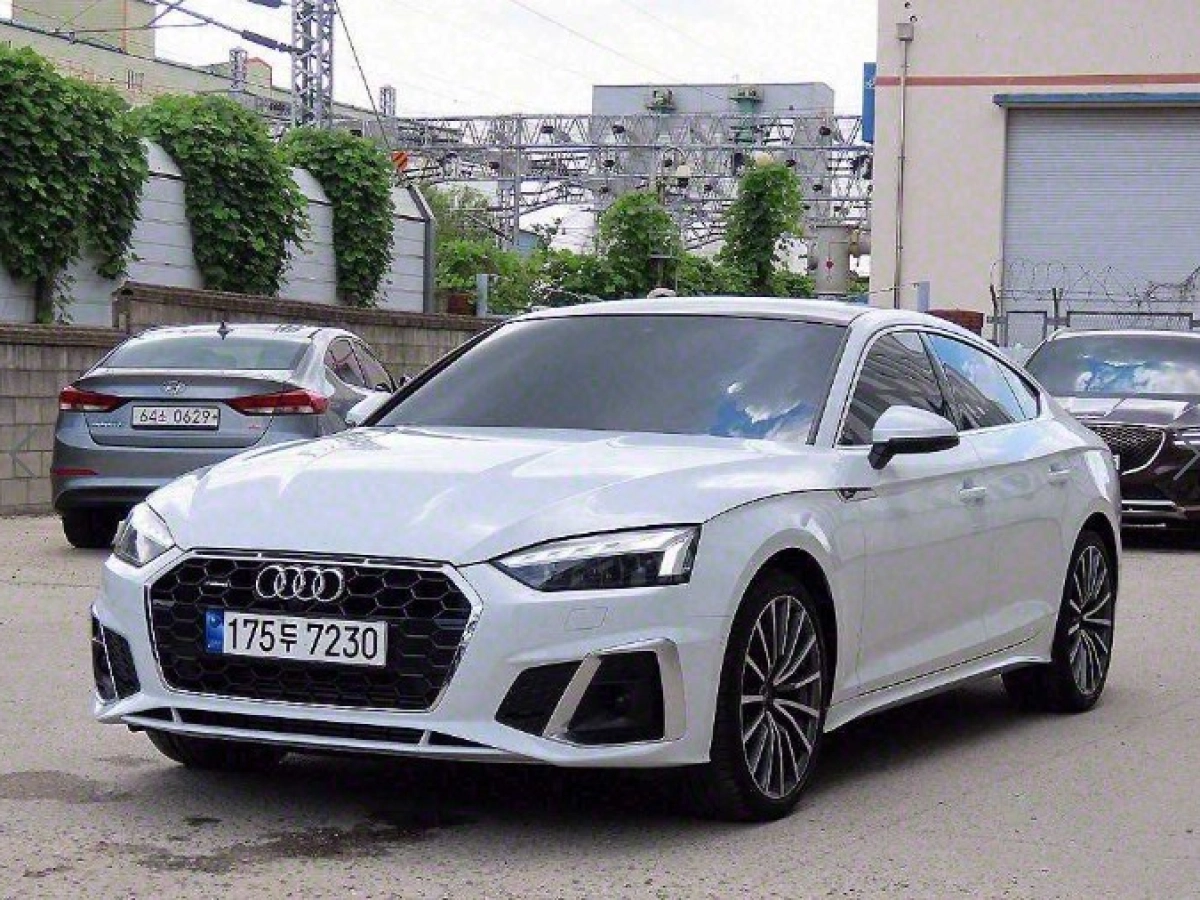 AUDI A5 F5