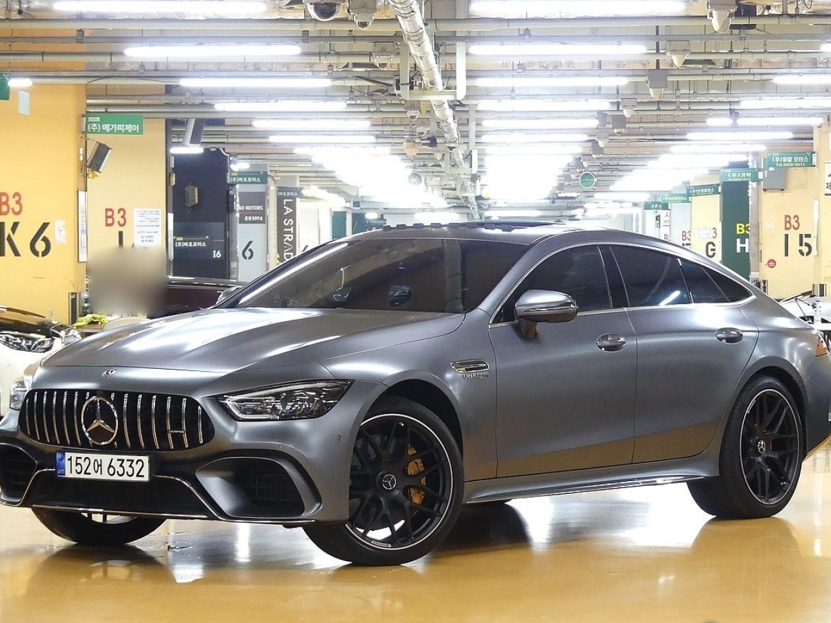 MERCEDES BENZ AMG GT  2020