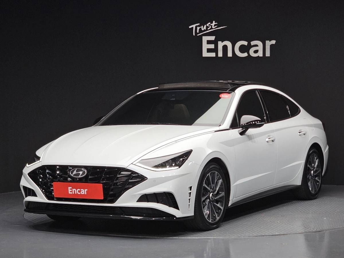 HYUNDAI SONATA DN8  2021