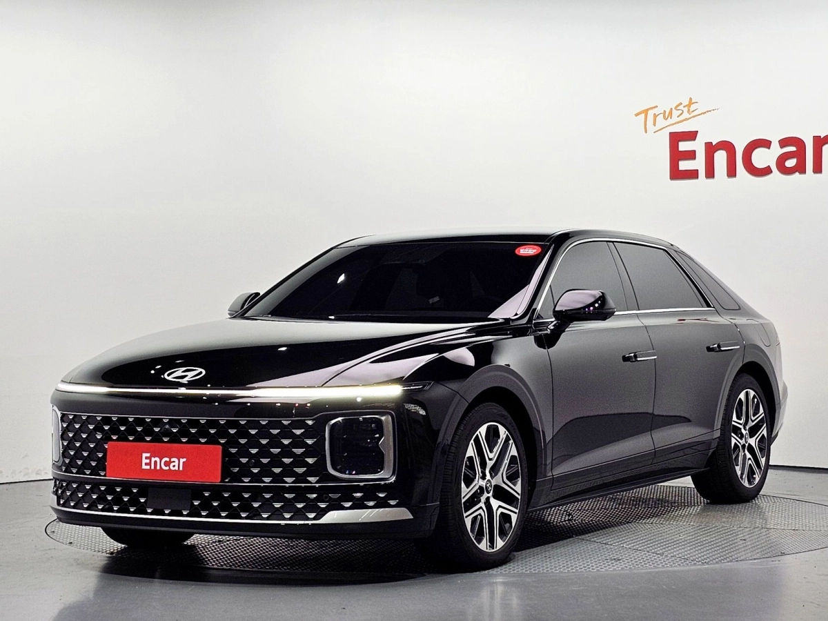 HYUNDAI GRANDEUR HYBRID GN7 2025