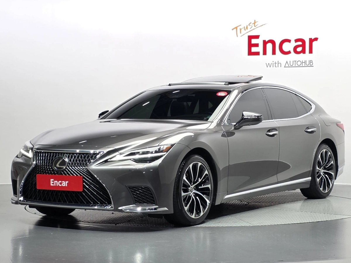 LEXUS LS500H  2023
