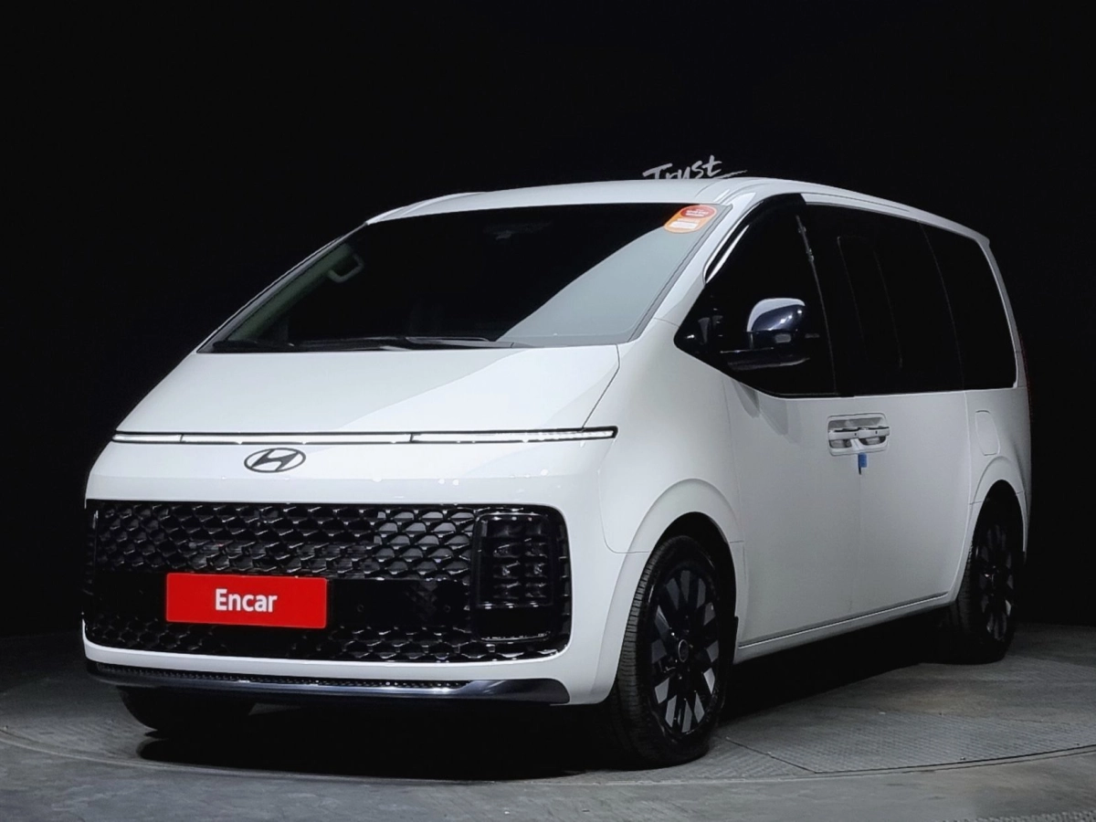 HYUNDAI STARIA 2024